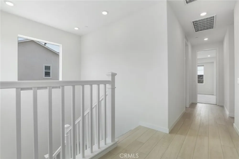 27273 Debut Place Valencia, CA 91381