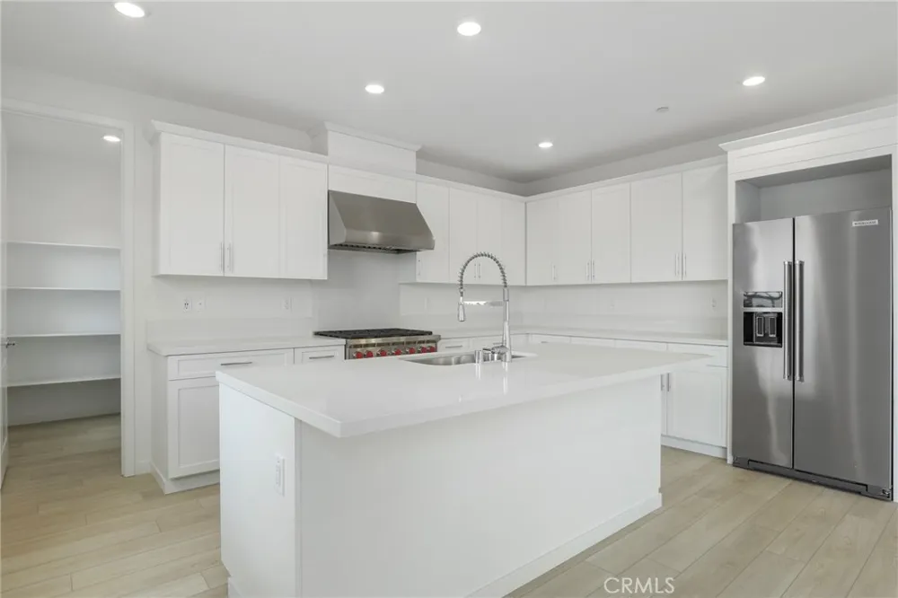 27273 Debut Place Valencia, CA 91381