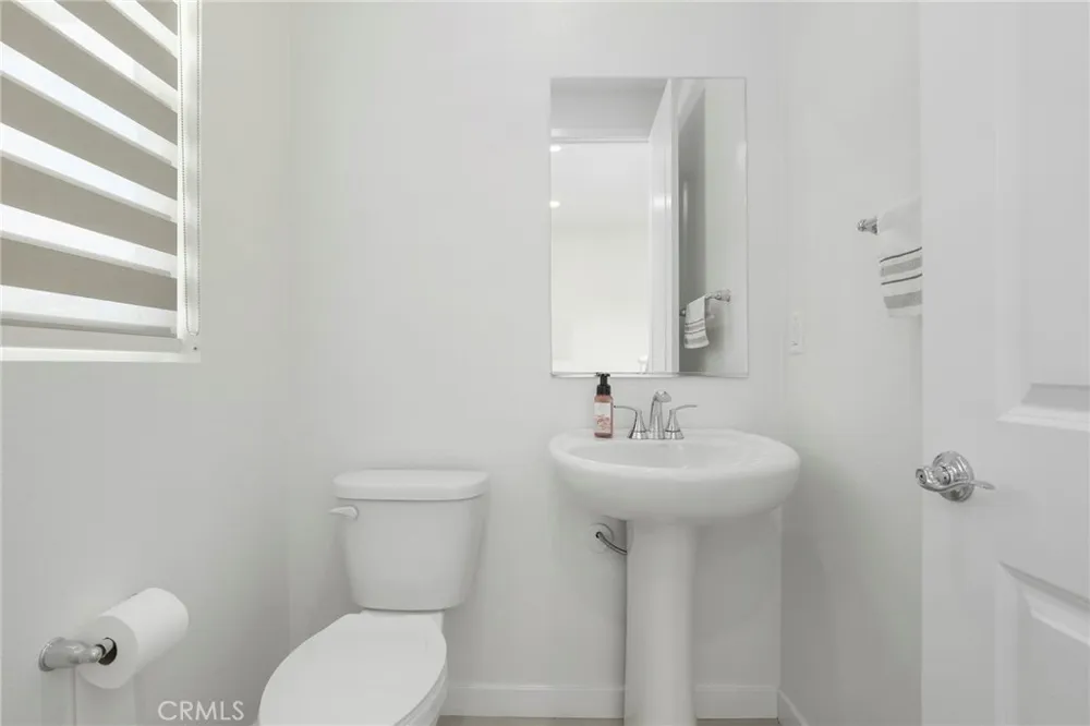 27273 Debut Place Valencia, CA 91381