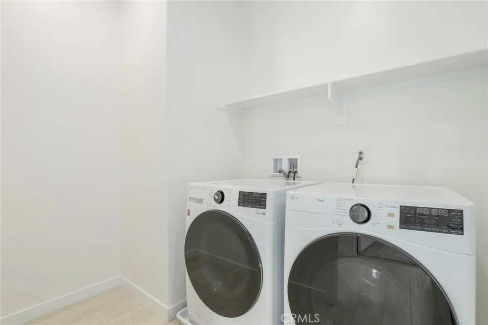 27273 Debut Place Valencia, CA 91381