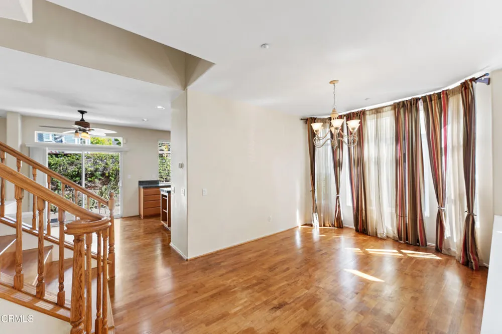 764 Saratoga Avenue Ventura, CA 93003