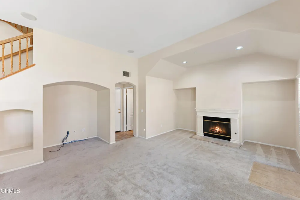 764 Saratoga Avenue Ventura, CA 93003