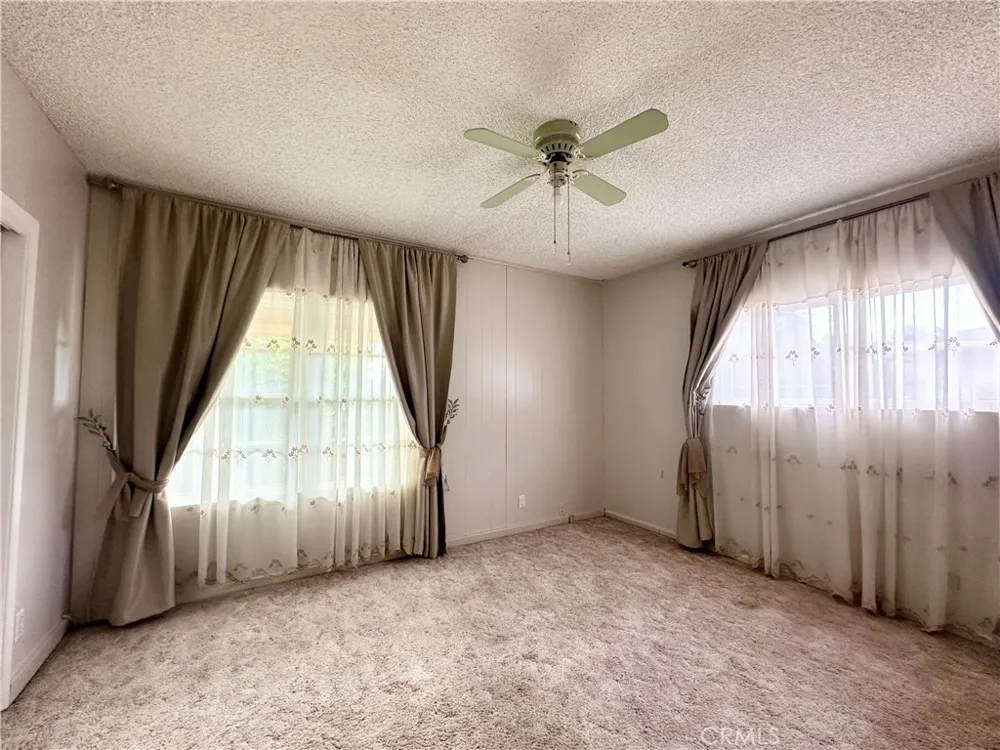 6220 Etiwanda Avenue Tarzana, CA 91335
