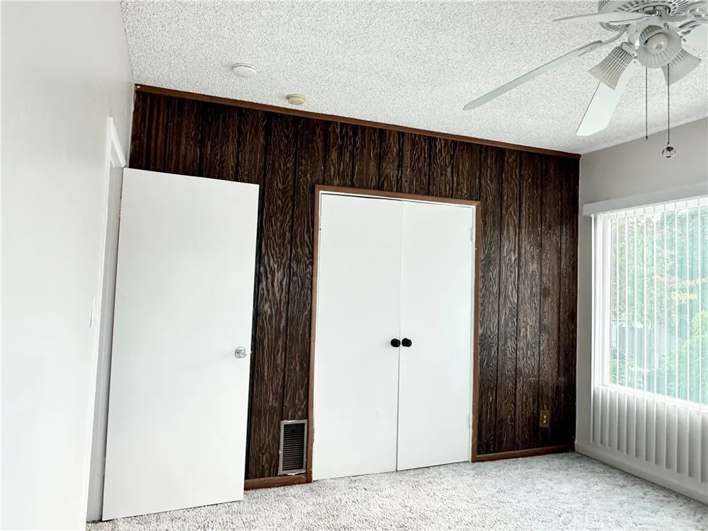6220 Etiwanda Avenue Tarzana, CA 91335