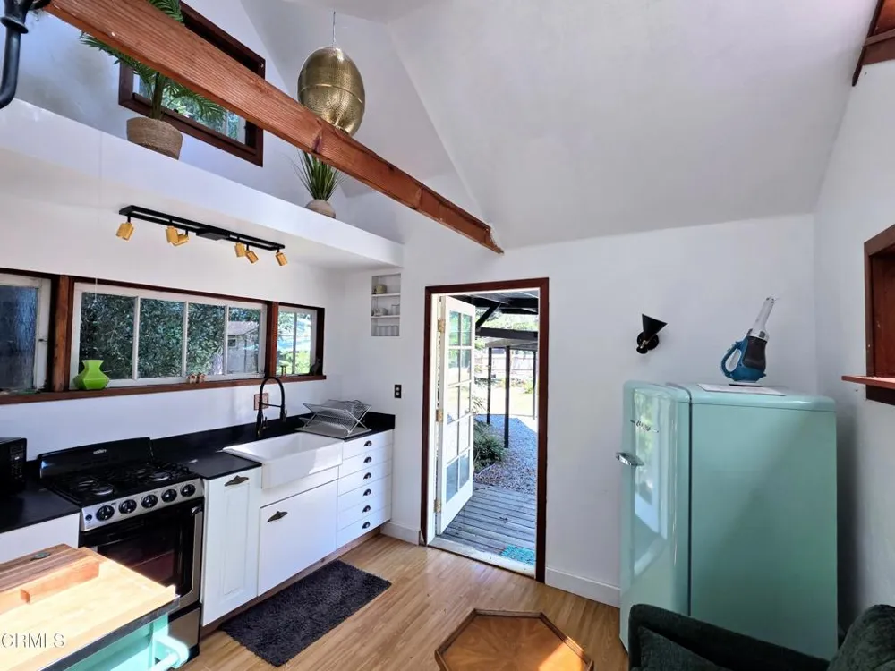 6951 Road 18 Little River, CA 95456