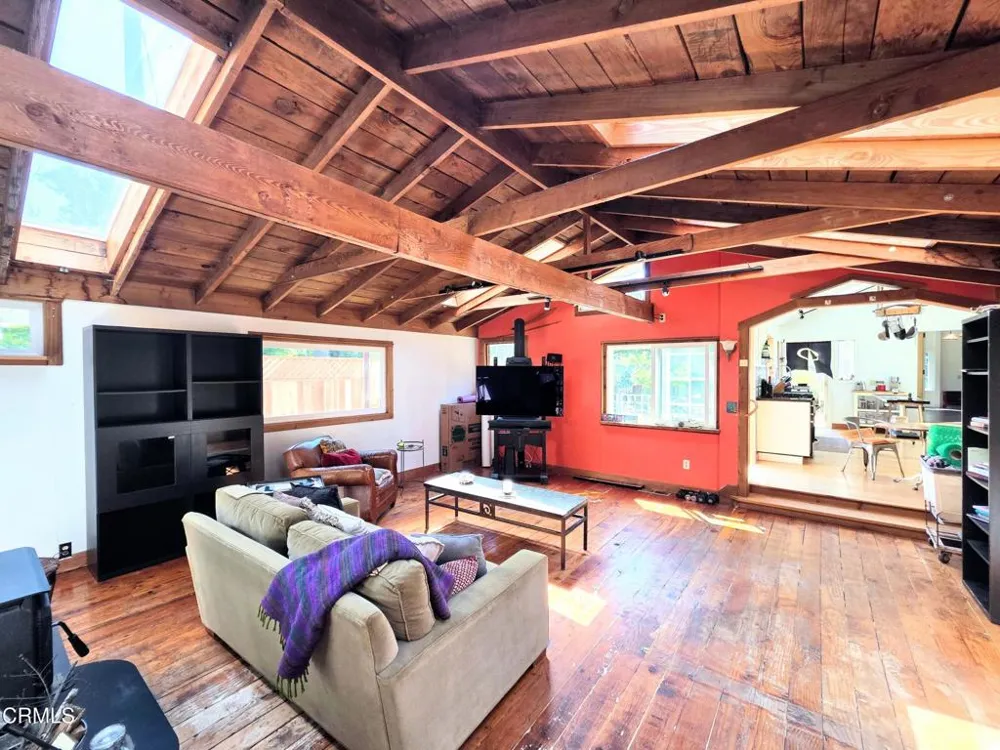 6951 Road 18 Little River, CA 95456