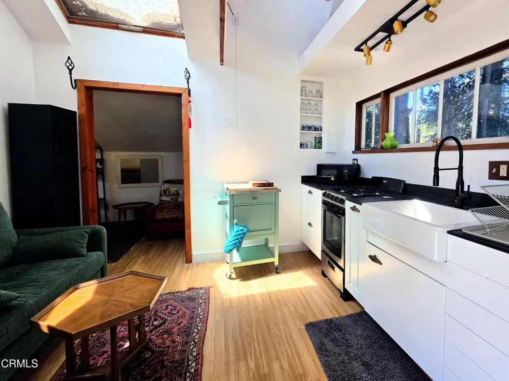 6951 Road 18 Little River, CA 95456