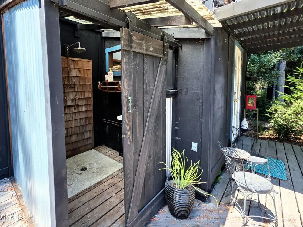 6951 Road 18 Little River, CA 95456