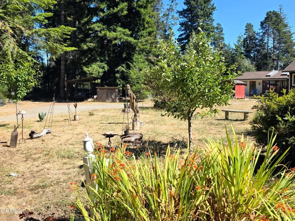 6951 Road 18 Little River, CA 95456