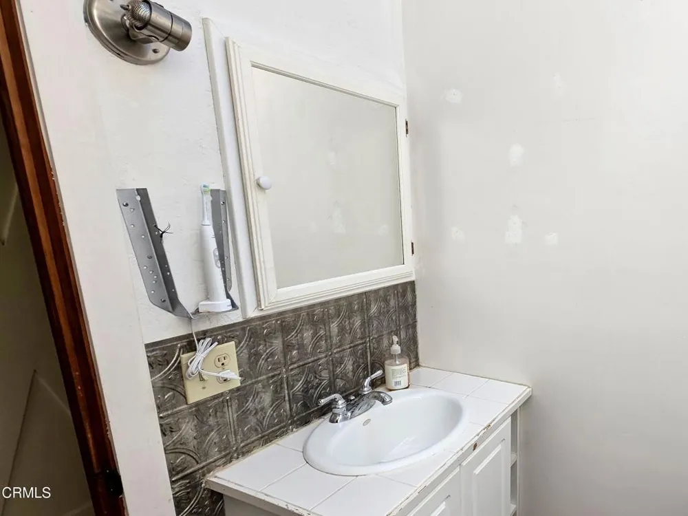 6951 Road 18 Little River, CA 95456