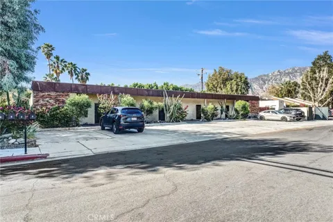 3737 E Calle De Carlos