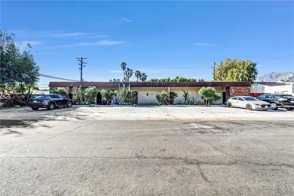 3737 E Calle De Carlos Palm Springs, CA 92264