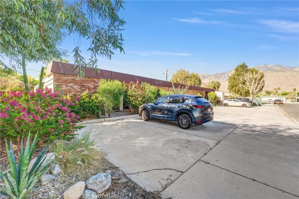 3737 E Calle De Carlos Palm Springs, CA 92264