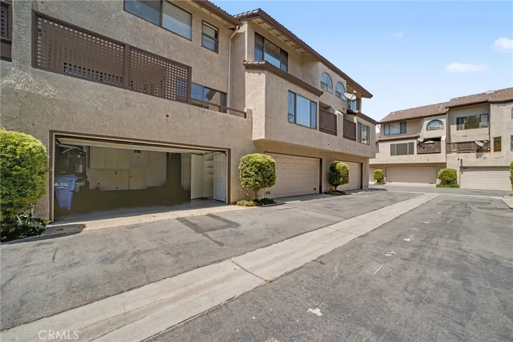 3 Saddlewood Pomona, CA 91766