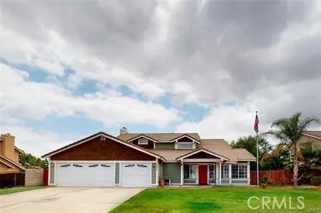 2444 Magnolia