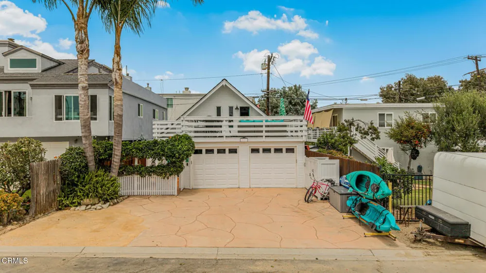 345 Hollywood Boulevard Oxnard, CA 93035