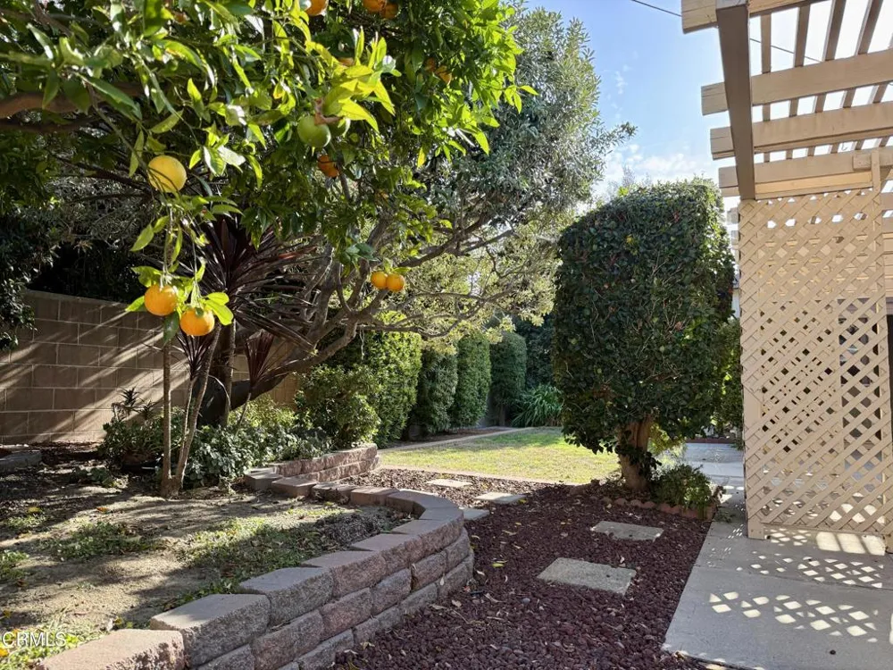 5392 Queens Street Ventura, CA 93003
