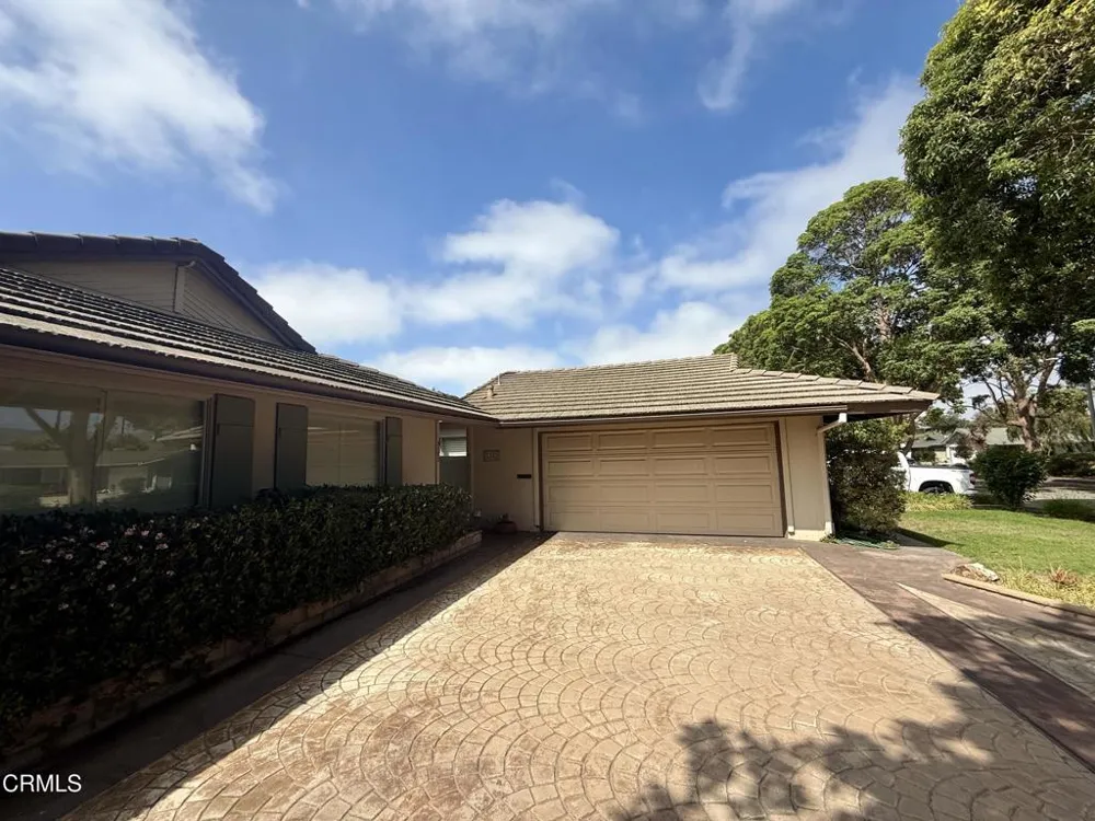 5392 Queens Street Ventura, CA 93003