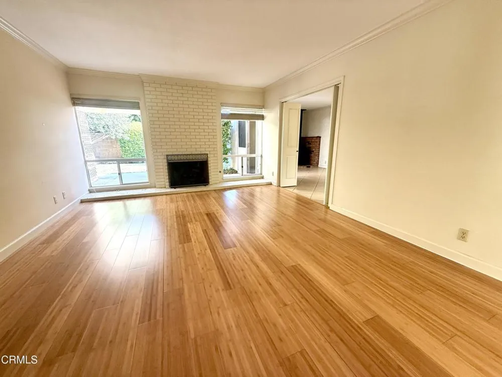 5392 Queens Street Ventura, CA 93003