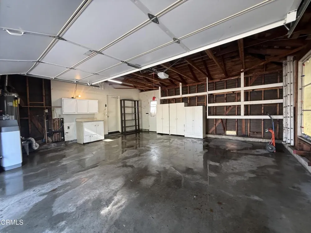 5392 Queens Street Ventura, CA 93003