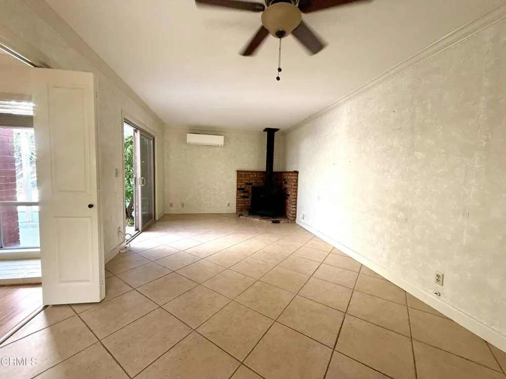 5392 Queens Street Ventura, CA 93003