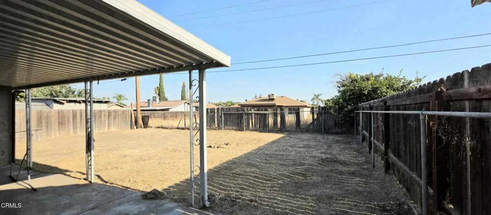 423 Helen Way Bakersfield, CA 93307