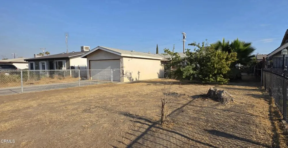 423 Helen Way Bakersfield, CA 93307