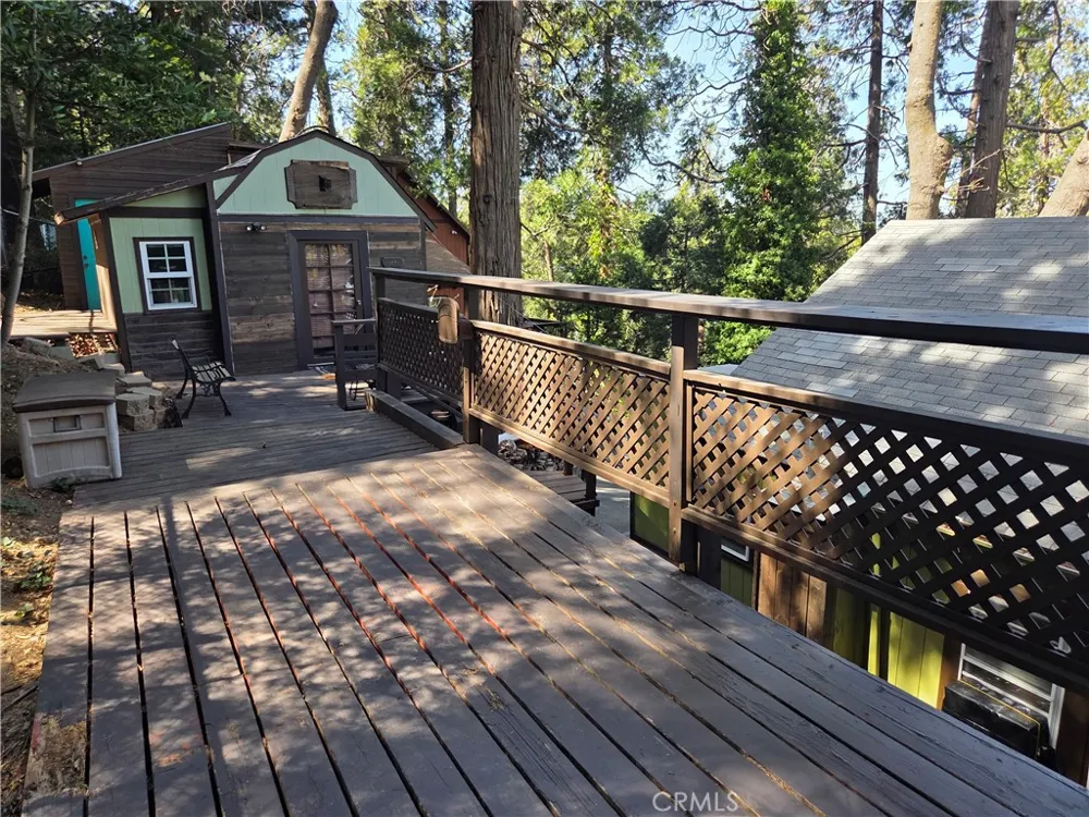 23553 Lake Crestline, CA 92325