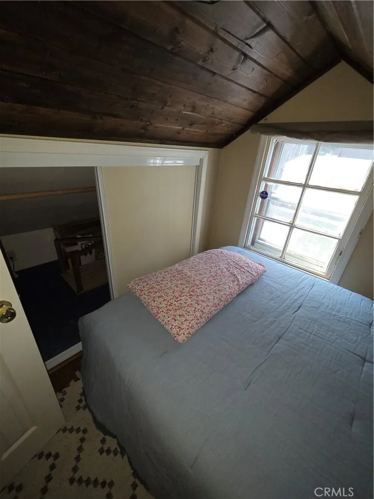 23553 Lake Crestline, CA 92325