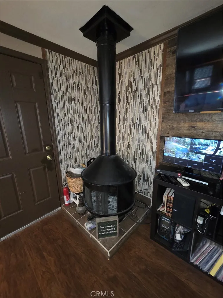 23553 Lake Crestline, CA 92325