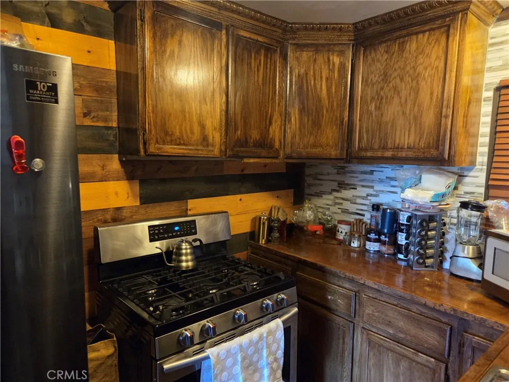 23553 Lake Crestline, CA 92325