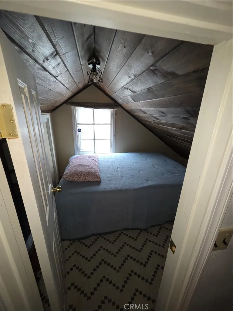 23553 Lake Crestline, CA 92325