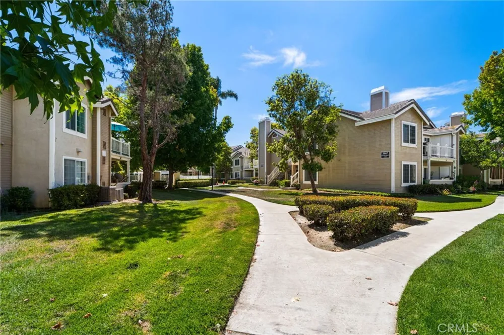 3860 Amberly Inglewood, CA 90305