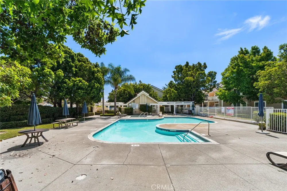 3860 Amberly Inglewood, CA 90305