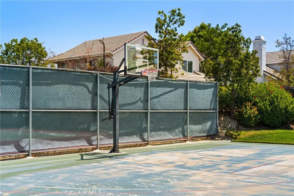 3860 Amberly Inglewood, CA 90305
