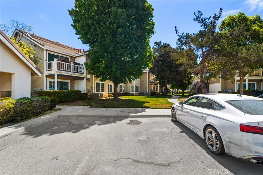 3860 Amberly Inglewood, CA 90305