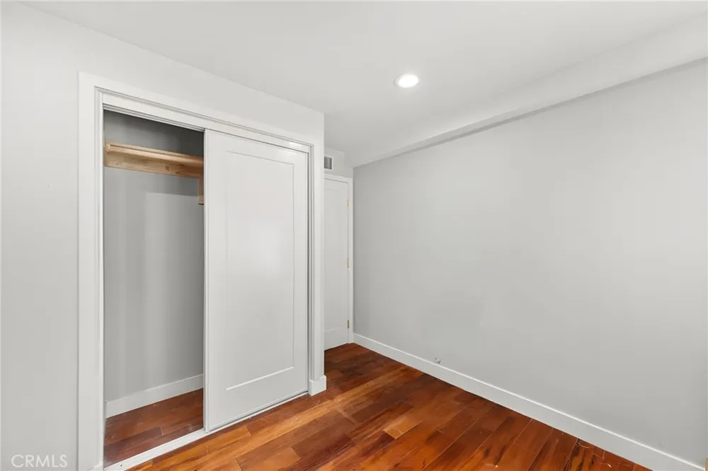 3860 Amberly Inglewood, CA 90305
