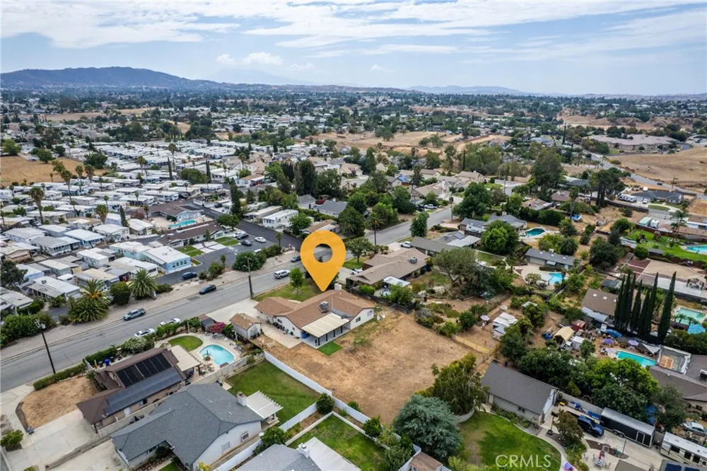 12806 7th Yucaipa, CA 92399