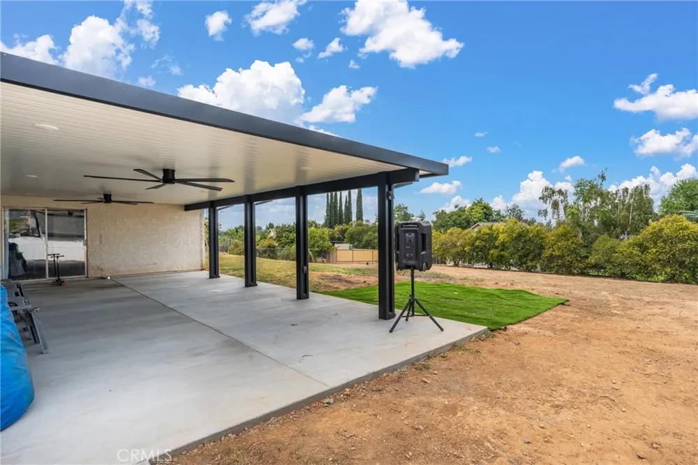12806 7th Yucaipa, CA 92399