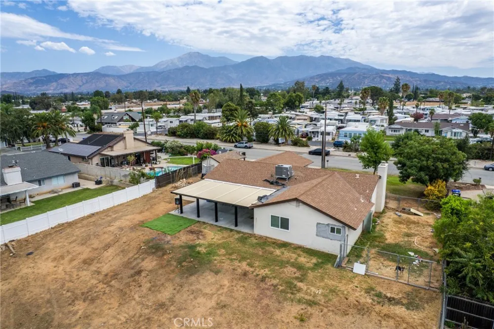 12806 7th Yucaipa, CA 92399