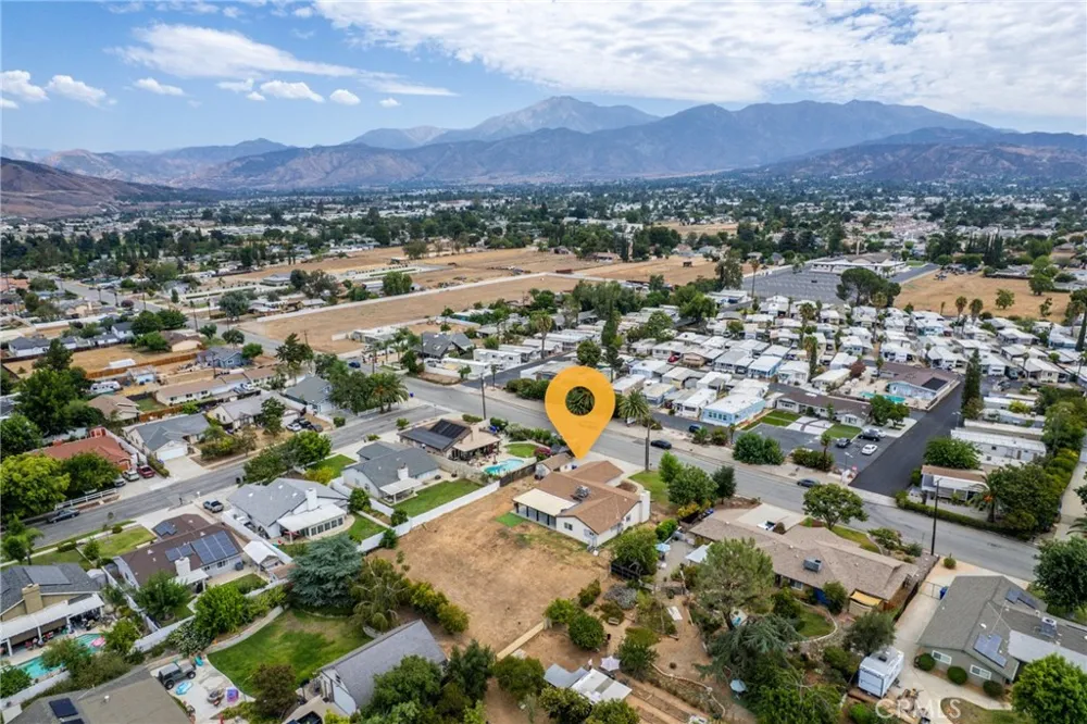 12806 7th Yucaipa, CA 92399
