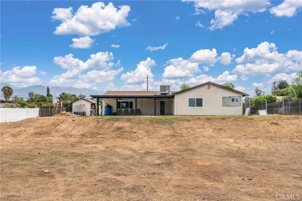 12806 7th Yucaipa, CA 92399