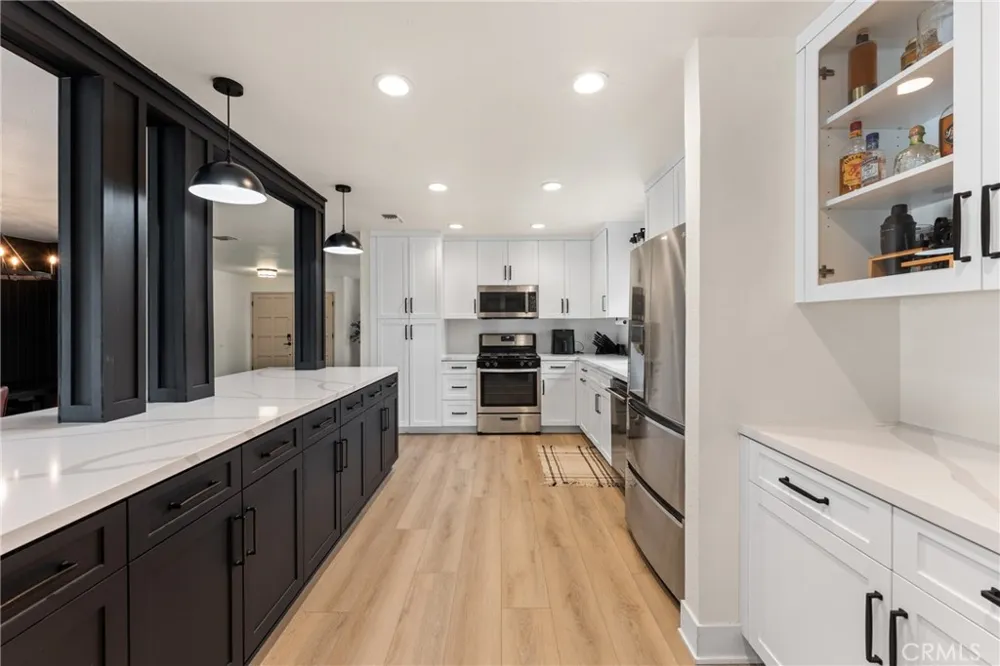 12806 7th Yucaipa, CA 92399