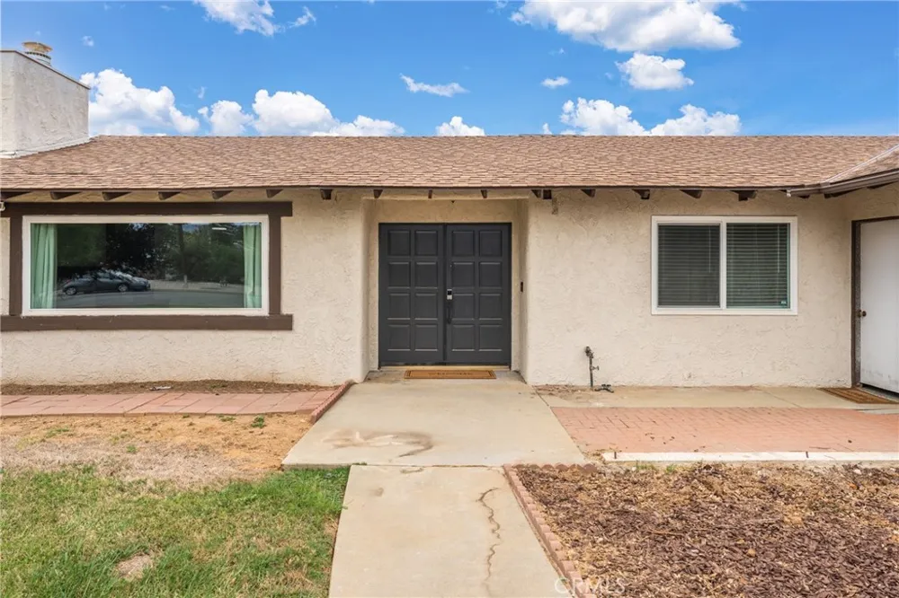 12806 7th Yucaipa, CA 92399