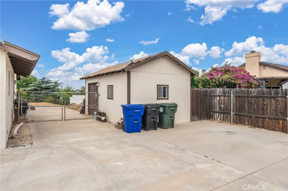12806 7th Yucaipa, CA 92399