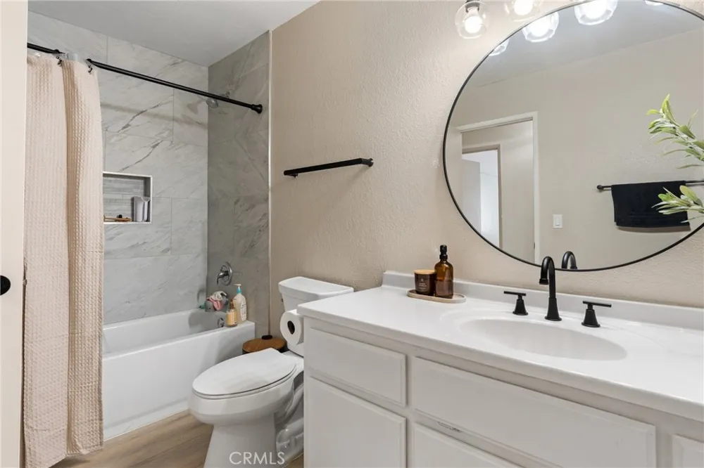 12806 7th Yucaipa, CA 92399