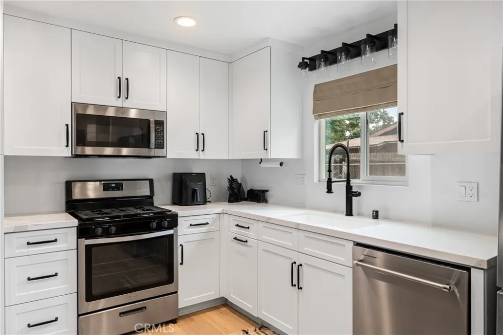 12806 7th Yucaipa, CA 92399
