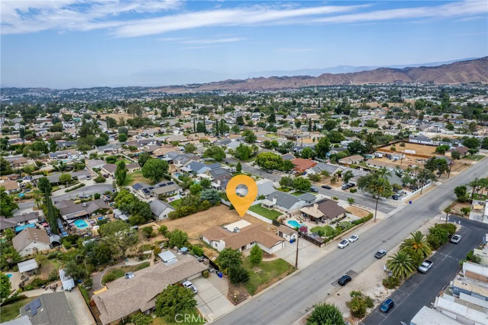 12806 7th Yucaipa, CA 92399