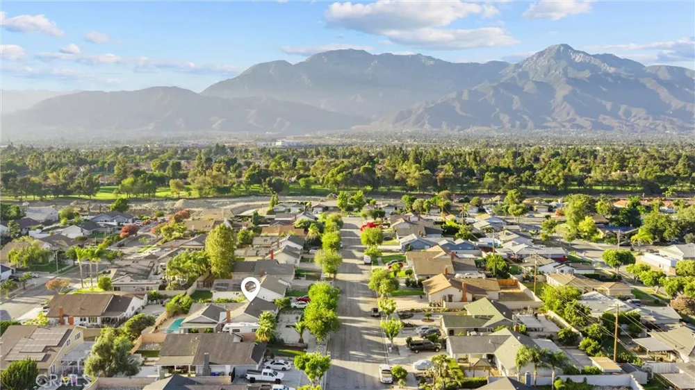 1459 Alta Upland, CA 91786