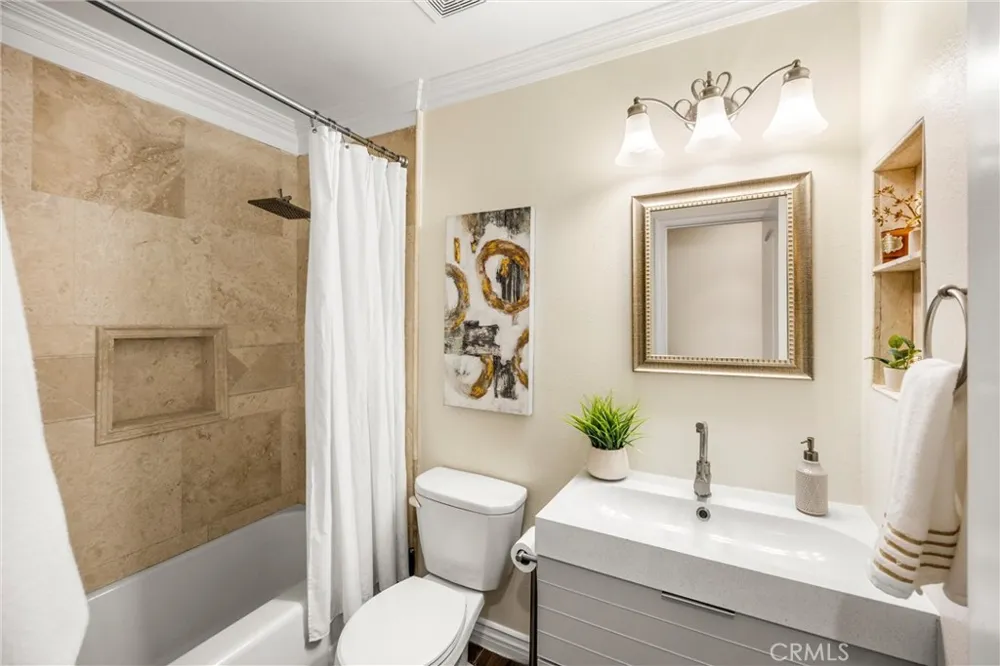 1459 Alta Upland, CA 91786